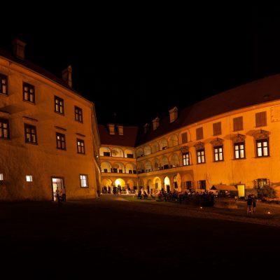 Ptujski grad, PMPO, Pokrajinski muzej Ptuj Ormož, noč, ponoči.